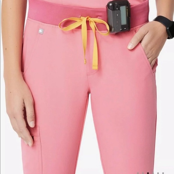 Figs Zamora joggers pink small - Picture 2 of 6